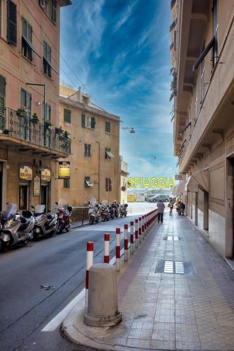 Ferienwohnung La Reggia Del Mar - Genova Sturla, Mare E Gaslini Exterior foto